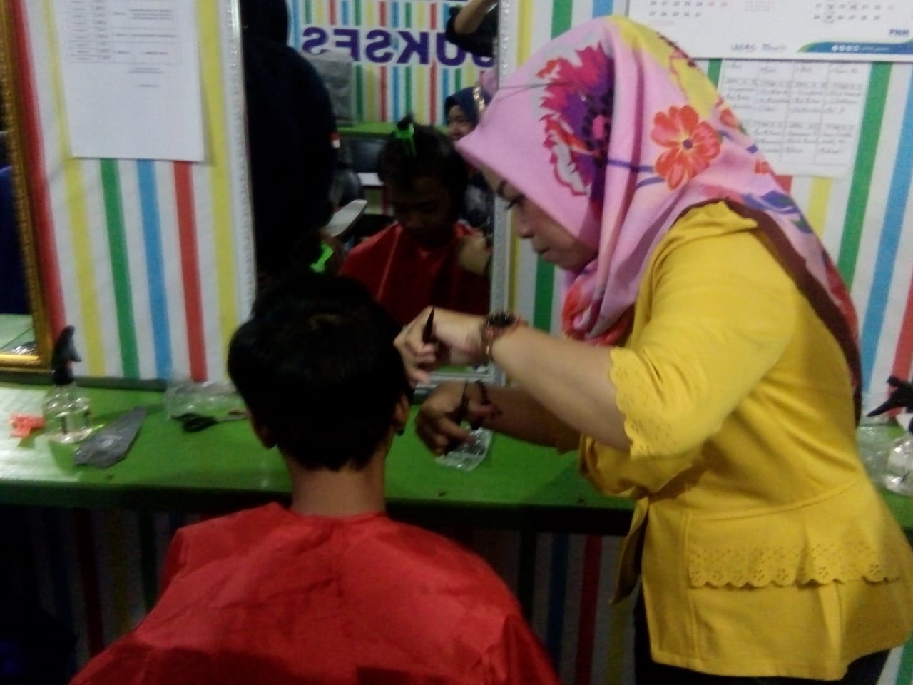 Kegiatan Vokasi Potong Rambut